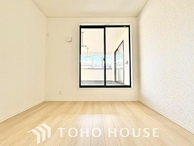 白を基調とした室内は、明るい住空間を造り出すだけでなく、清潔感をもたらしてくれます。