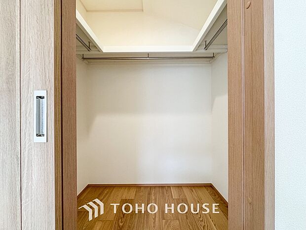 たっぷりと荷物が入るよう、ウォークインクローゼットを完備いたしました。