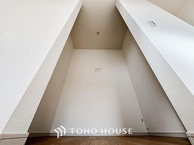 たっぷりと荷物が入るよう、ウォークインクローゼットを完備いたしました。