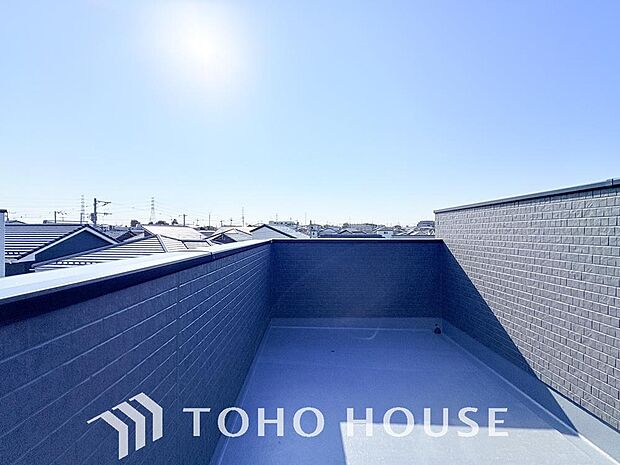 太陽に愛された邸は、陽当り、通風に優れた魅力的で快適さを追求した邸宅です。