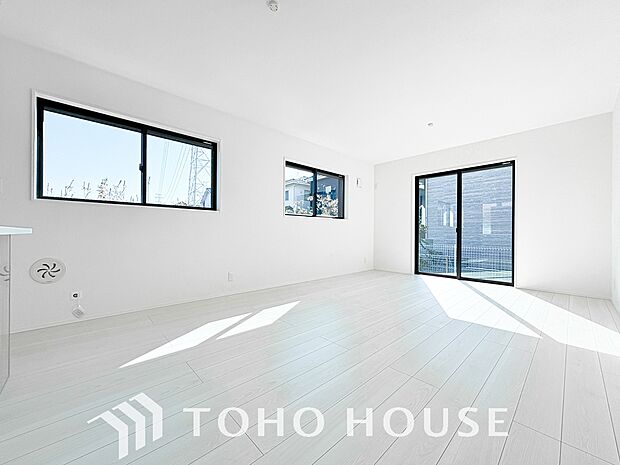 家は、ただ生活する場ではなく、笑顔の毎日、安らぎの日々のために、暮らしを愉しく、快適にする場所。