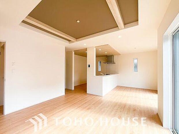 家は、ただ生活する場ではなく、笑顔の毎日、安らぎの日々のために、暮らしを愉しく、快適にする場所。