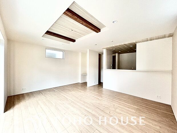 造りこんだ空間演出の妙が生み出す光と質のハーモニーはこの住宅のクオリティの良さを実感させてくれます。