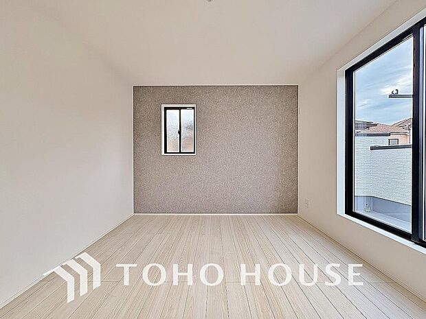 快適な光を取り入れ、心地よい風を取り入れます。心と体をゆったりと安らげる寝室。