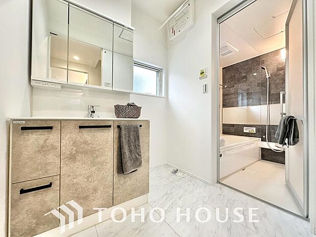 平日の朝であっても、落ち着きとくつろぎを感じられる。時間に余裕とゆとりを持たせます。