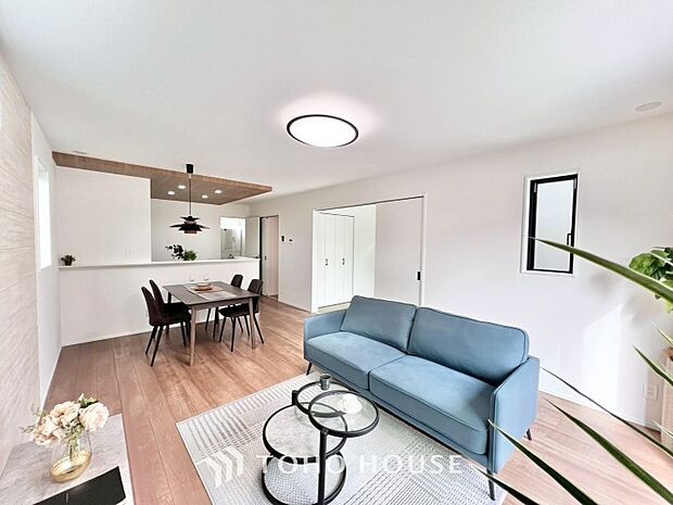 インティメイトなくつろぎを愉しむリビングルームは和やかな憩いの場となります。