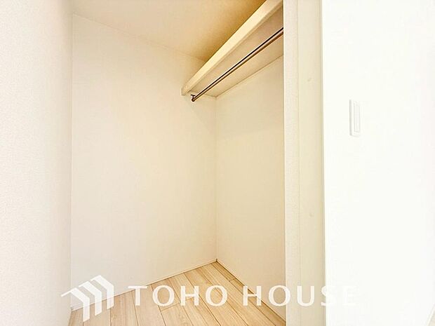 お子様のおもちゃやゴルフバック等、大きなお荷物をお持ちの方や、お荷物が多い方でも安心のスペースです。