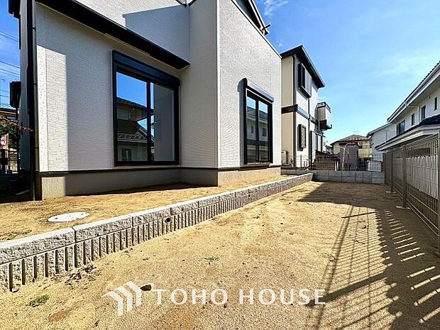 どんなお庭に仕上げるか。新生活に付いて回る楽しい悩みのひとつです。ウッドデッキの新設等もご相談下さい