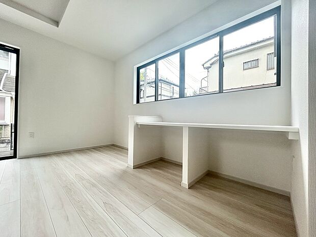 職・住を備えた仕事を続けながら家族とのふれあいも実現できるテレワークスペースも。