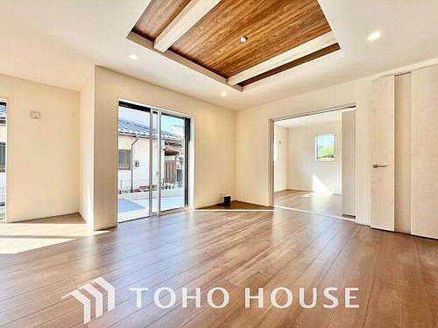 作り手の「気持ちの良いリビングでお過ごししていただきたい」という思いを感じさせます。