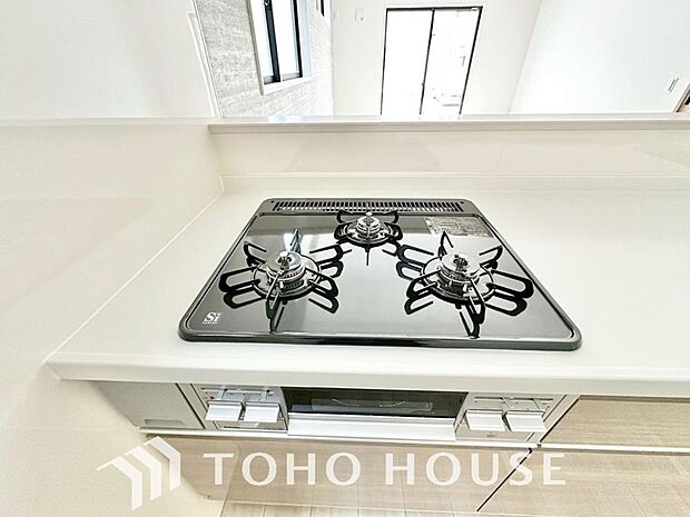 毎日料理をする、料理が好き、家族が多くて量を作る必要がある、等の方々にとっては必須の3口コンロ。