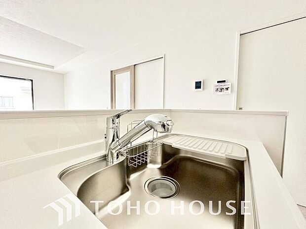 クリアな水が毎日使え、見た目にもスマートな浄水器一体型。お米を炊いたりする際には浄水機能をつかうこともできて、人気の商品です。