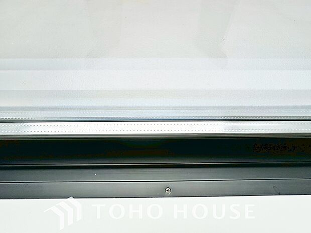 複層ガラスは結露を抑えたり、遮音にも効果を発揮します。