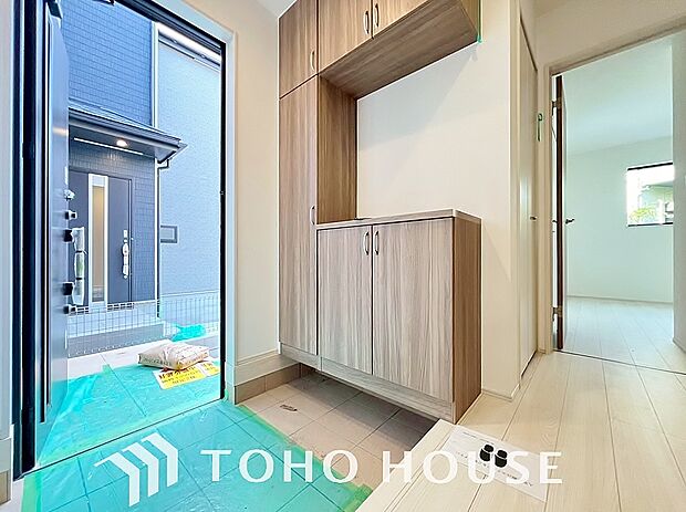 ダウンライトを使用しお洒落に演出。帰りたくなる家をテーマに設計。いつも「人」と「家」の間に・・・。