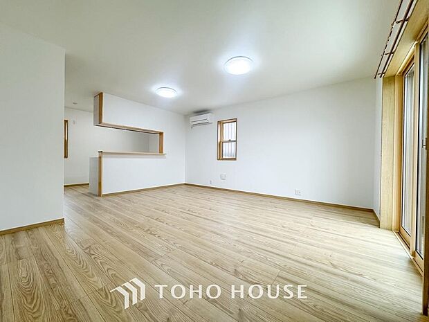 家族皆が集まる場所だからこそ、一番明るく使い勝手のいい空間に仕上げております。