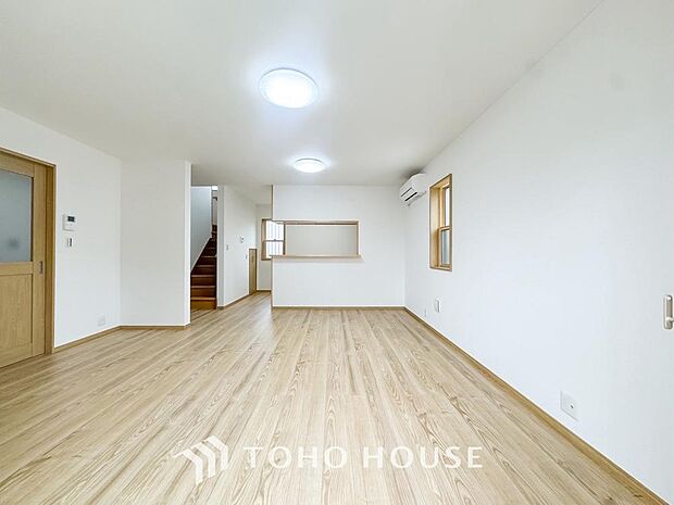 広いＬＤＫでは家族が集まり一緒の時間を過ごせる工夫がされております。