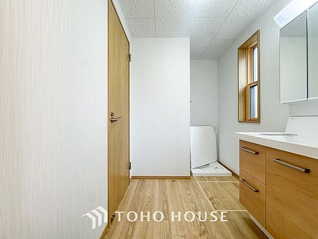 シンプルだからこそ使いやすい。スタンダードなデザインの洗面台はお掃除もしやすくいつも清潔。