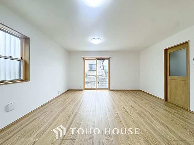 朝は爽やかな日差しを浴びながら、家族みんなでおいしい朝食。昼下がりにはのんびりと過ごすひと時。