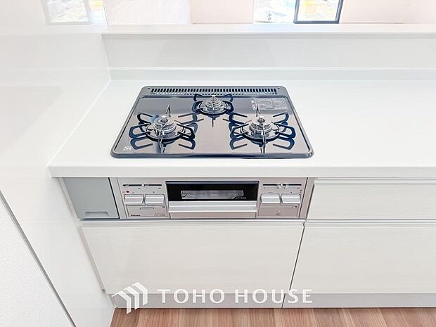 毎日料理をする、料理が好き、家族が多くて量を作る必要がある、等の方々にとっては必須の3口コンロ。