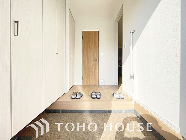 ダウンライトを使用しお洒落に演出。帰りたくなる家をテーマに設計。いつも「人」と「家」の間に・・・。