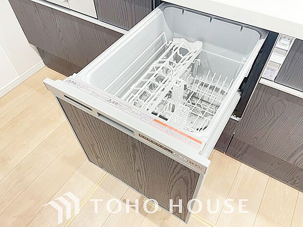 高温水や高圧水流を使う事で効率よく食器洗浄できます。殺菌効果も高いので哺乳瓶等を洗う際にも便利です。