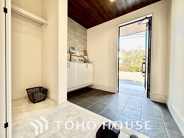 この場所には「希望」と「優越」で包み込んでくれる「特別」な空間があります。