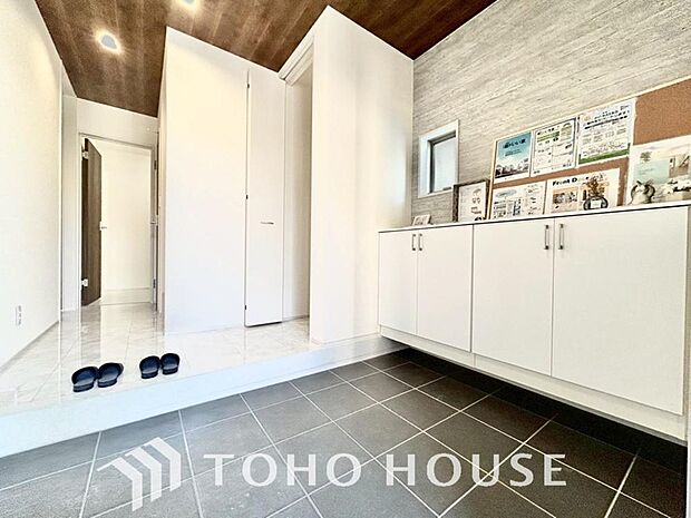 ダウンライトを使用しお洒落に演出。帰りたくなる家をテーマに設計。いつも「人」と「家」の間に・・・。