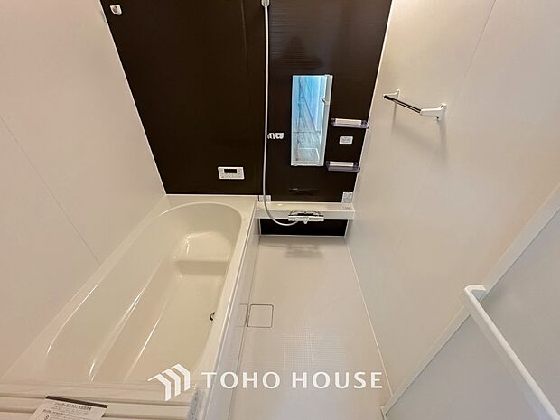 心地よいバスタイムを演出する浴室はゆとりあるサイズを採用。