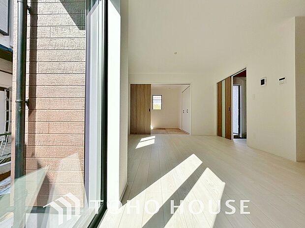 複層ガラスは結露を抑えたり、遮音にも効果を発揮します。