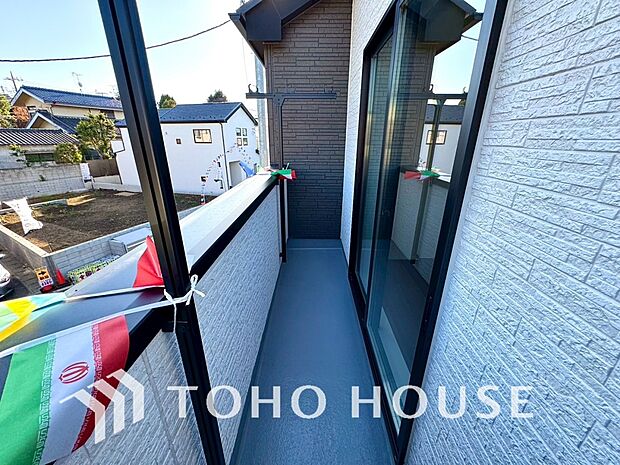 陽光に愛され、環境に恵まれ、家族に包まれた邸宅は、どんなに月日が経っても色褪せる事なく輝き続けます。