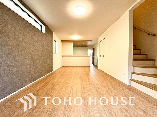 作り手の「気持ちの良いリビングでお過ごししていただきたい」という思いを感じさせます。