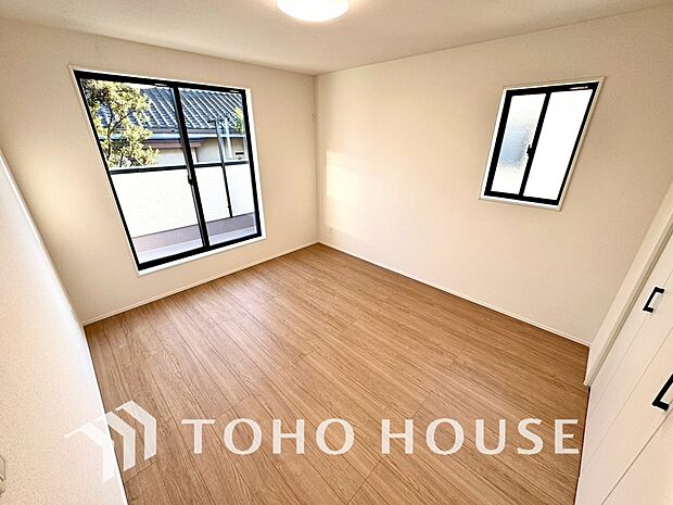 心と体をゆったりと安らげる主寝室。寝室のゆとりが大きい分だけ、暮らしの安らぎは深まります。