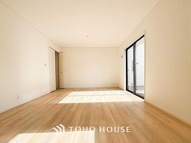 造りこんだ空間演出の妙が生み出す光と質のハーモニーはこの住宅のクオリティの良さを実感させてくれます。
