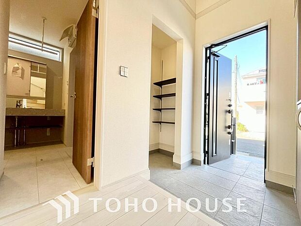 清潔感が溢れ、訪れる者すべてを「安らぎ」と「充実」で包み込みます。