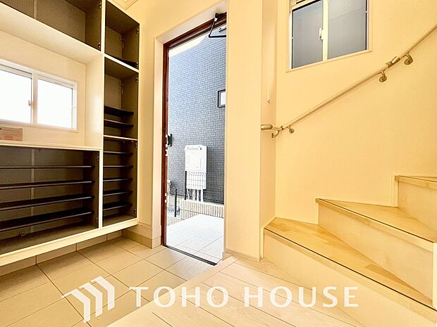 清潔感が溢れ、訪れる者すべてを「安らぎ」と「充実」で包み込みます。