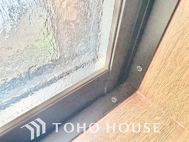 複層ガラスは結露を抑えたり、遮音にも効果を発揮します。