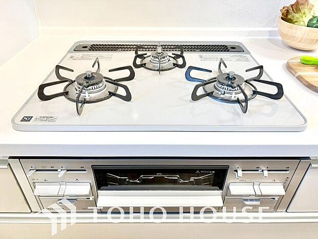 毎日料理をする、料理が好き、家族が多くて量を作る必要がある、等の方々にとっては必須の3口コンロ。