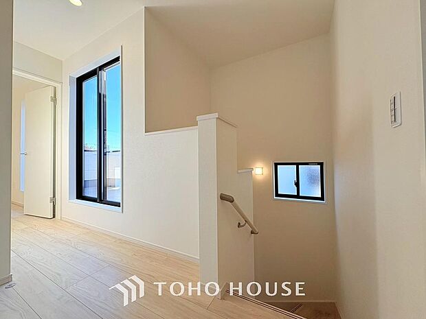 住まう方でカスタマイズしていただけるシンプルなデザインの内装。ご自身で素敵な空間を創り上げられます。