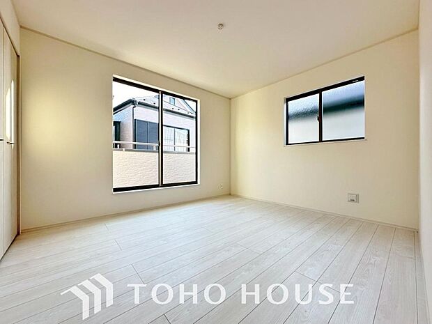 白を基調とした室内は、明るい住空間を造り出すだけでなく、清潔感をもたらしてくれます。