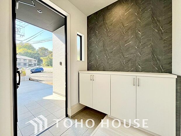 清潔感が溢れ、訪れる者すべてを「安らぎ」と「充実」で包み込みます。