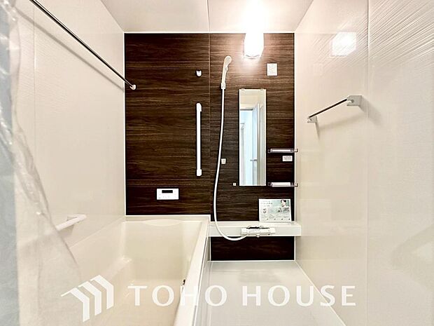 心地よいバスタイムを演出する浴室はゆとりあるサイズを採用。