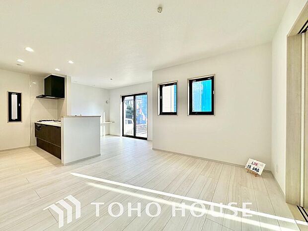 作り手の「気持ちの良いリビングでお過ごししていただきたい」という思いを感じさせます。