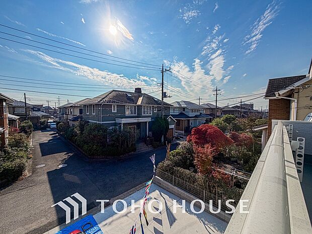 その豊かな眺望にふさわしい空間には、通風・採光にも優れ、心地よい光と風があふれています。