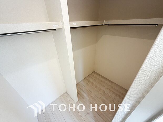 たっぷりと荷物が入るよう、ウォークインクローゼットを完備いたしました。
