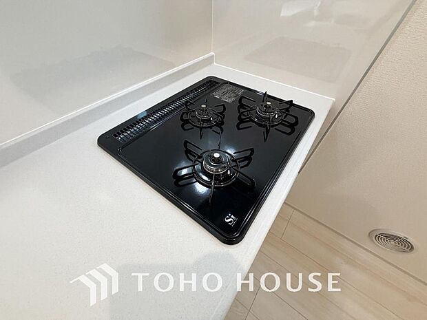 毎日料理をする、料理が好き、家族が多くて量を作る必要がある、等の方々にとっては必須の3口コンロ。