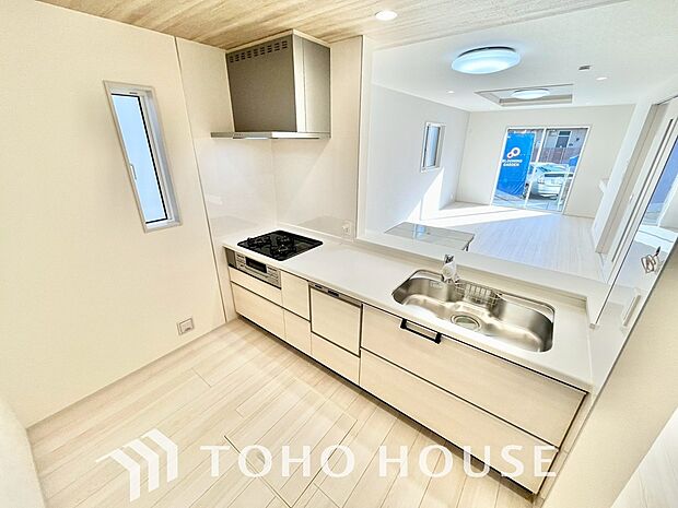 お料理の上手な方が、独壇場でお料理の腕を披露するスタイルに向いているキッチンです。