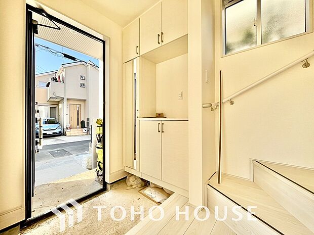 ダウンライトを使用しお洒落に演出。帰りたくなる家をテーマに設計。いつも「人」と「家」の間に・・・。