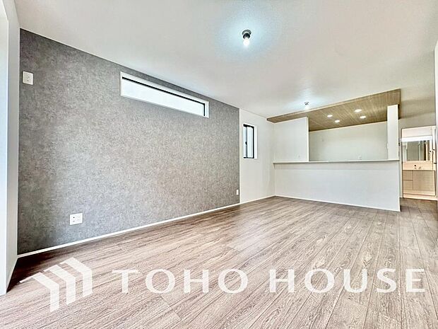 作り手の「気持ちの良いリビングでお過ごししていただきたい」という思いを感じさせます。