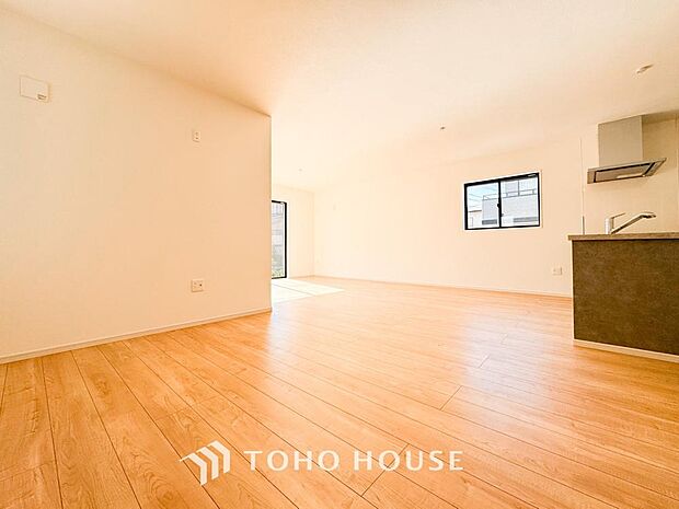 作り手の「気持ちの良いリビングでお過ごししていただきたい」という思いを感じさせます。