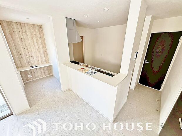 造りこんだ空間演出の妙が生み出す光と質のハーモニーはこの住宅のクオリティの良さを実感させてくれます。